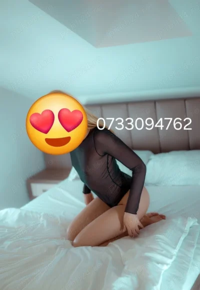 Blonda slim doar deplasari hotel pensiuni