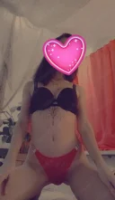 Bruneta cu forme doar deplasari - imagine 2