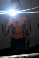 Baiat bi tanar dotat la tine in oras - imagine 4