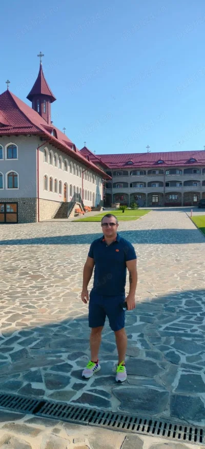 Barbat 35 corp atletic doresc sa intalnesc o tanara 18 30