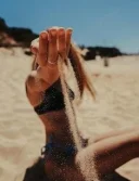 Blonda sexy calda si draguta - imagine 2