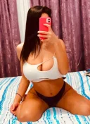 Total la mine sau la tine doua brunete frumoase si pasionale - imagine 1