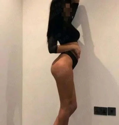 Buna sunt o fata bruneta de abia astept sa te cunosc fac si deplasare