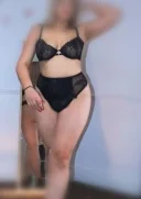 Bruneta draguta doar pentru domnii manierati i speak english - imagine 1