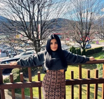 Buna sunt sofia am revenit