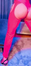 Leyla milff transexuala cu experienta s u b m i s i v a - imagine 2