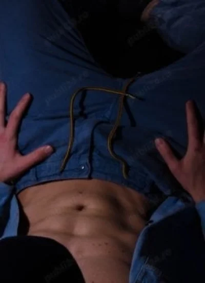 Tanar discret pentru doamne si domnisoare