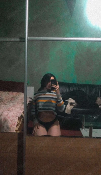 Daria transexuala reala deci ce vezi in poze o sa vezi si in fata usi