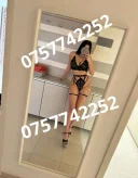 Bruneta reale confirm cu tatuajul - imagine 2