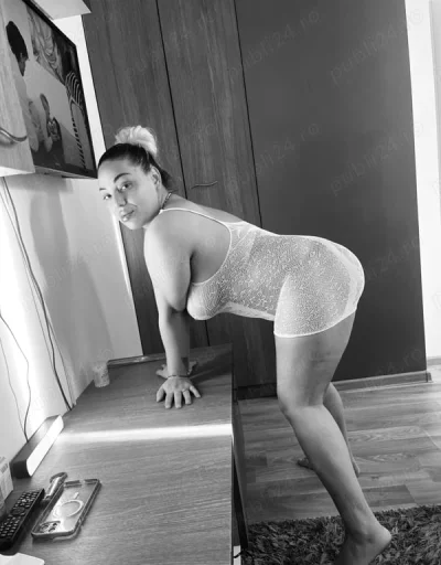 Andreea cercel in zona intima iubitule
