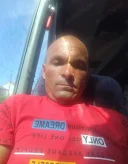 Buna sunt un barbat care cauta fete femei care vor amor asta e nr meu - imagine 1