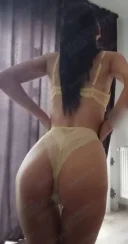 Bruneta sexy - imagine 2