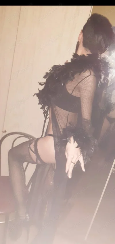 Feminin boy nou la tn in zon pt a ti satisface placerile si fanteziile