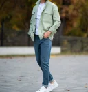 Barbat discret dornic de aventura - imagine 1