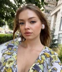 Selena placerea ta la miezul noptii dar chiar si in miezul diminetii - imagine 2