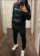 Baiat tanar dotat cateva zile in orasul tau - imagine 1