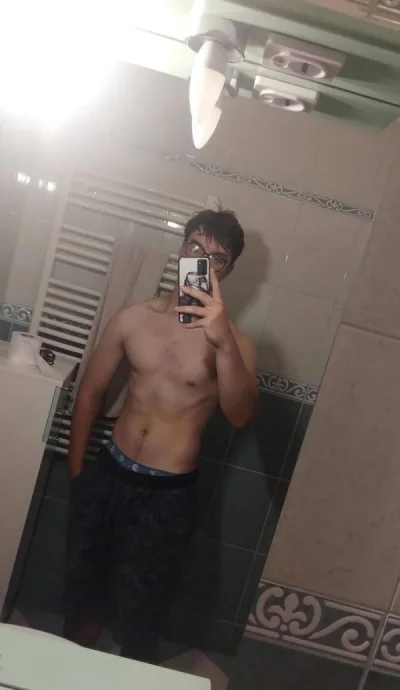 Student 20 hai sa ne simtim bine