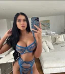 Ana bruneta siliconata - imagine 1