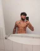 Barbat bi pentru doamne sau cupluri - imagine 1