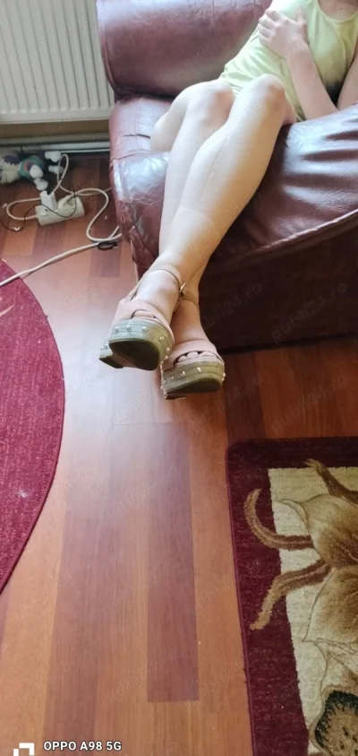 Buna suna ma te puup 30 de ani dulce satena tunsa scurt