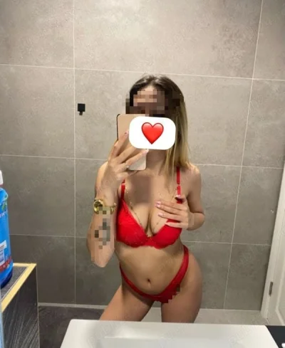 Alexandra top noua in oras