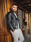 Tanar gay pentru barbatii draguti - imagine 1