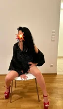 Bruneta hot noua in orasul tau - imagine 3