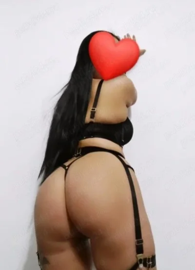 Eu sunt jesica bruneta si jucausa pentru tine