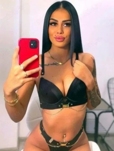 Buna sunt karyna poze reale fara graba