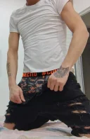 Tanar discret si serios poze reale comfirm pe wathap - imagine 9