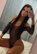 Bruneta hot fac si deplasari - imagine 3