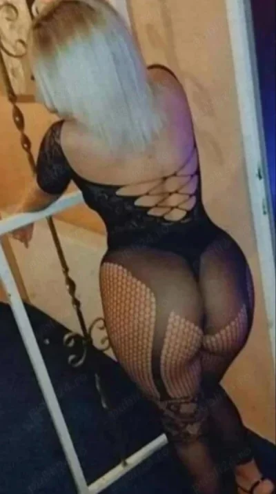 Blonda matura poze reale 100