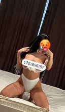 Bruneta fierbinte - imagine 2