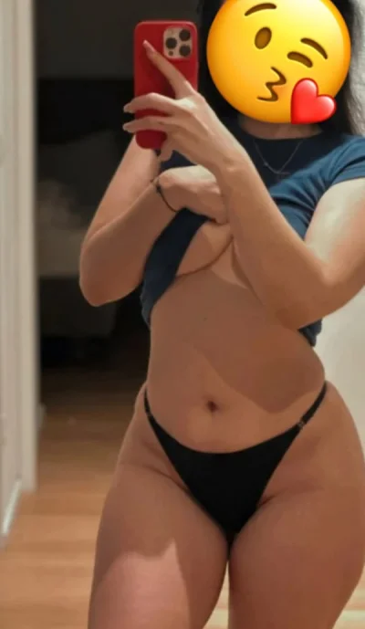 Buna eu sunt denisa zona centrala