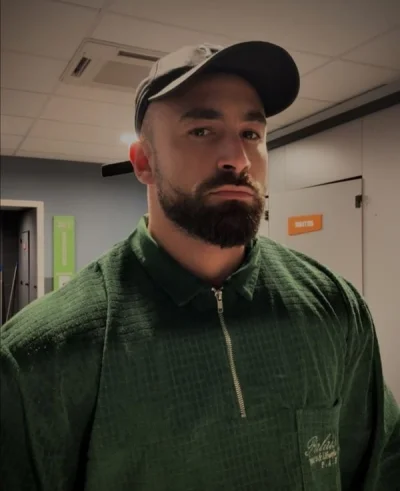 Buna sunt un tip versatil daca doresti serviciile mele suna ma