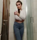 Ofer poze si video cu mine in privat - imagine 4