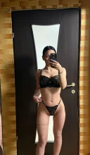 Bruneta reala - imagine 2