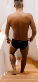 Deplasari tip discret 27 ani ofer servicii si masaj domnilor generosi - imagine 1