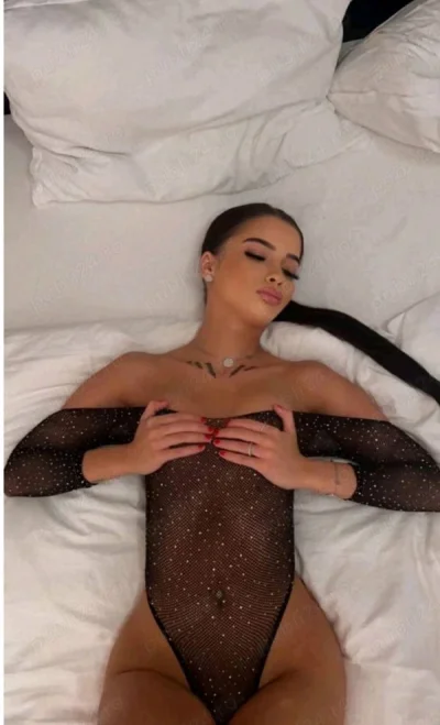 Buna sunt elena total