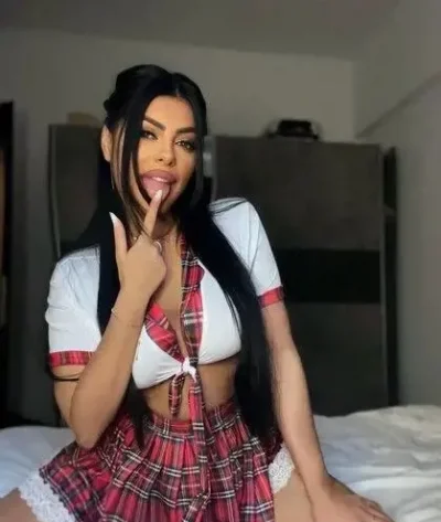 Bunaa sunt nikol noua la tine in orasi