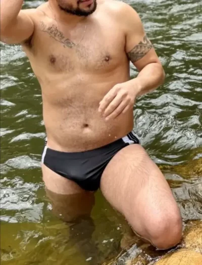 Radu aici la voi in oras sunt un tip versatil dar si activ daca doresti serviciile mele suna ma