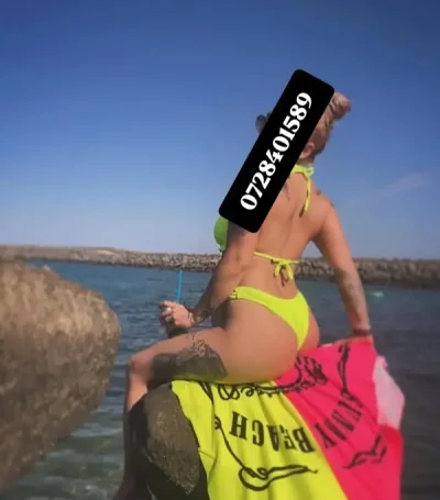 Partyy la tine sau la hotel poze reale