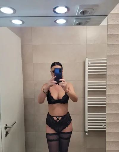 Milf lorena 43 poze reale