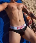 Baiat tinar sexy doar pt baietii si domnii generosi - imagine 3