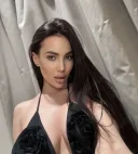 Deplasare noua in oras am si colega party girl - imagine 1