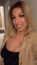 Doar deplasari fac si party - imagine 1