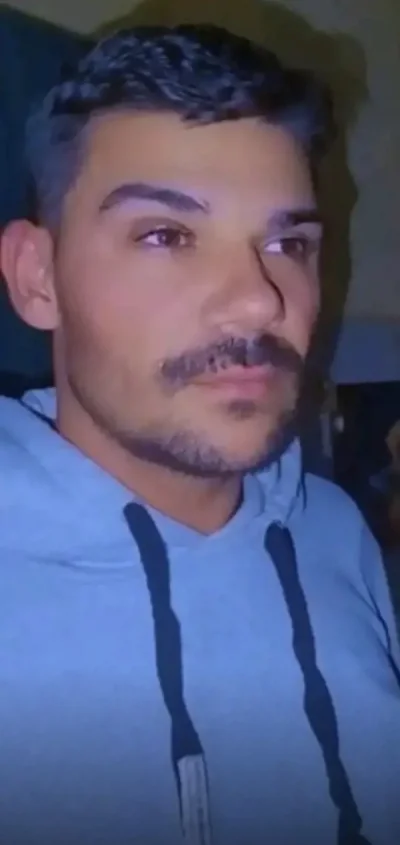 Cosmin tanar simpatic pentru domni generosi cu locatie lux poze reale