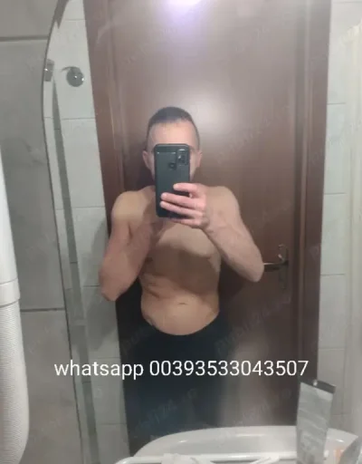 Baiat italian pentru masaj