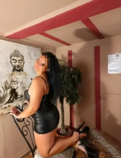 Facem deplasari party girls