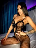 Buna sunt ana am o jucarie frumoasa de 20 cu trei vino sa te stropesc - imagine 2